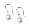 Jewellery earring with pearl