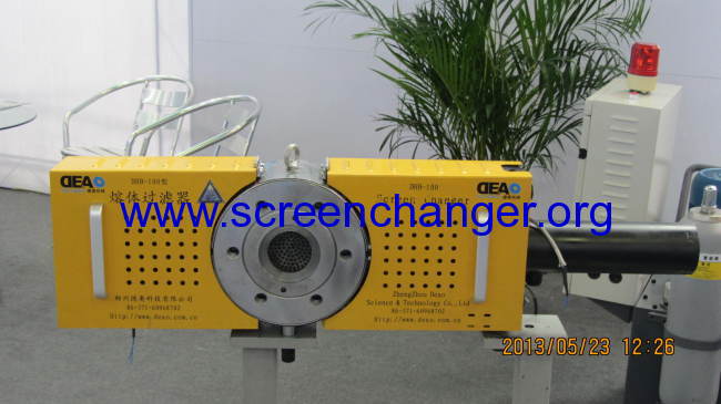 Hydraulic screen changer/melt filter