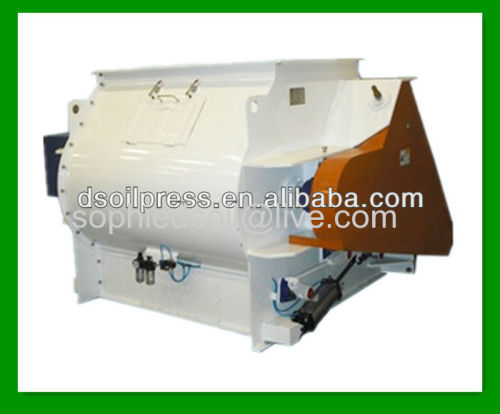 animal feed mixer used in animal plant