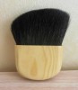 High Grade Goat hair Compact Powder Blush Brush with Natural wooden handle