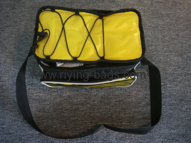 Handled cooler picnic bag 