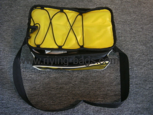 Handled cooler picnic bag