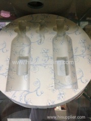 Durable and reusable plastic tray for wine