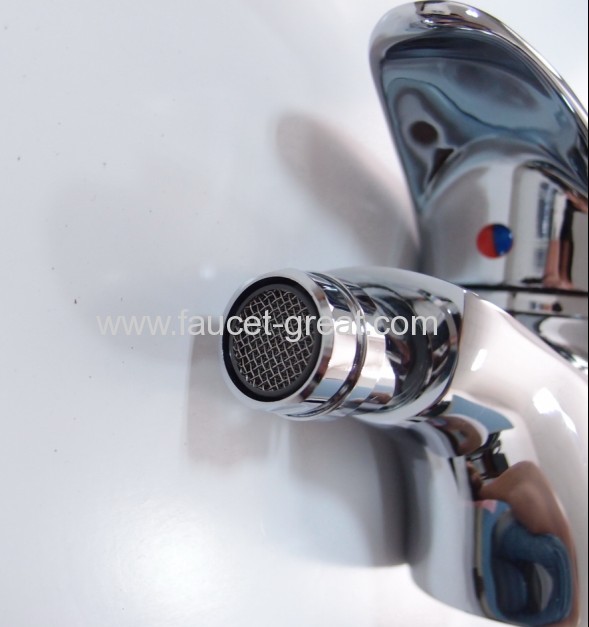 Single hole water faucet used by women