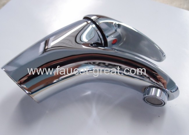 Single lever bathroom mixer In durable quality