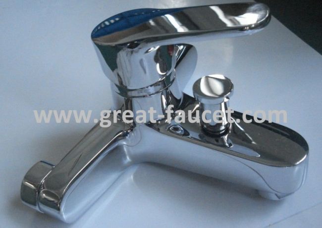 Fashionable Design Wall Mount bath tub mixer GL6403