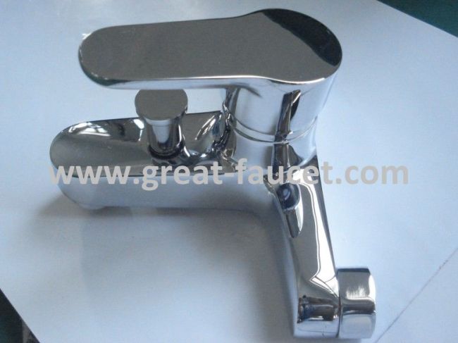 Fashionable Design Wall Mount bath tub mixer GL6403