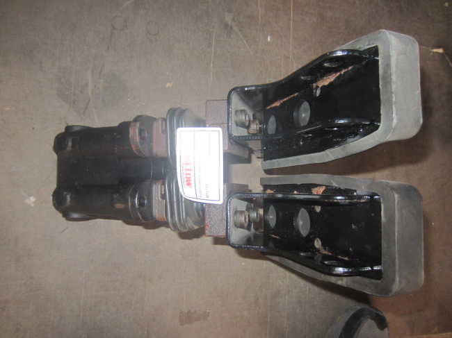 FOOT CONTROL VALVE FOR EXCAVATOR