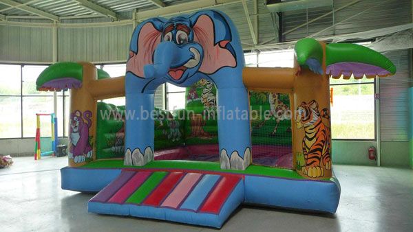 Inflatable Cartoon Jungle Castle for kids 