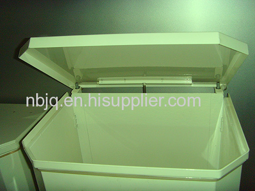 The cupboard / cabinet door damper