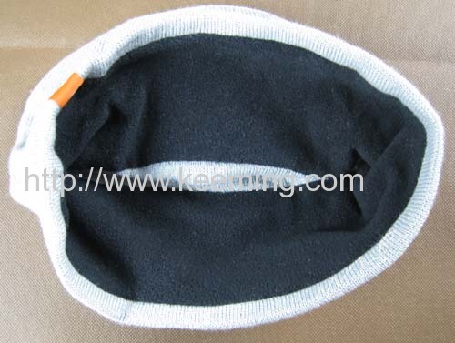 Acrylic knitted hat with fleece stripe on the reverse side