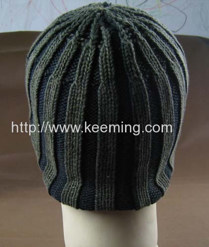 Stone knitted cap with woven fabric visor