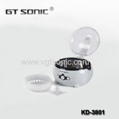 Ultrasonic cleaner for reading glasses