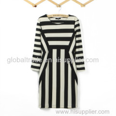 Factory Wholesale in Stock Brand Europe Design Half Black and White Evening Dress