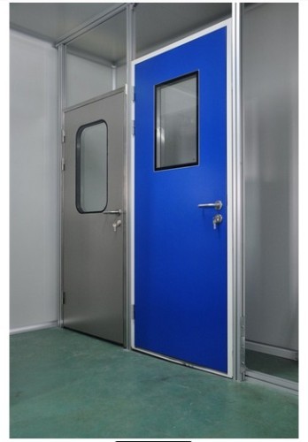 Manual swing clean room door