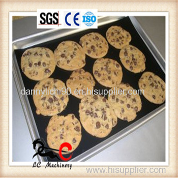 Silicone fiberglass baking mat