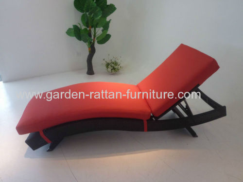 Outdoor PE rattan lounge patio beach chair