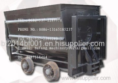 Tramcar of tipping bucket type