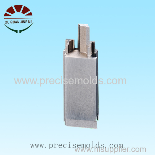 Injection connector mold slide insert