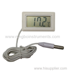 Digital thermometer