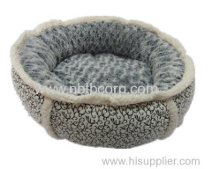 Round soft and warm pet bed for dogs
