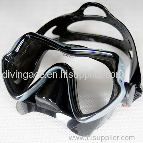 Professional adult scuba diving mask