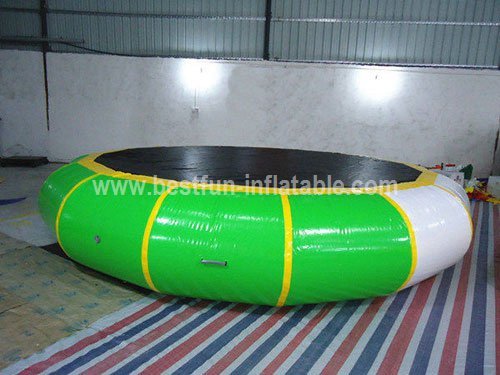 Airtight water play equipment floating trampoline