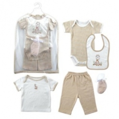 Luvable Friends USA Hudson Beige Baby 6-Piece Gift Collection