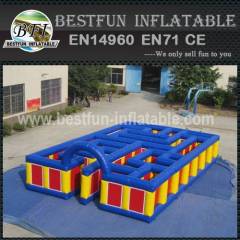 Inflatable maze for amusement park