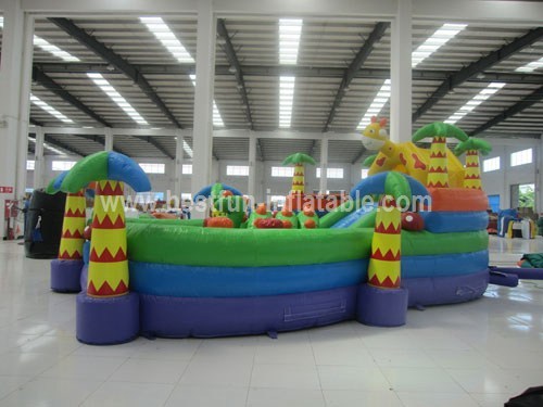 Big playground inflatables giraffe castles