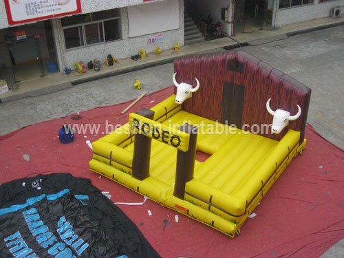 Mechanical bull with Inflatable square