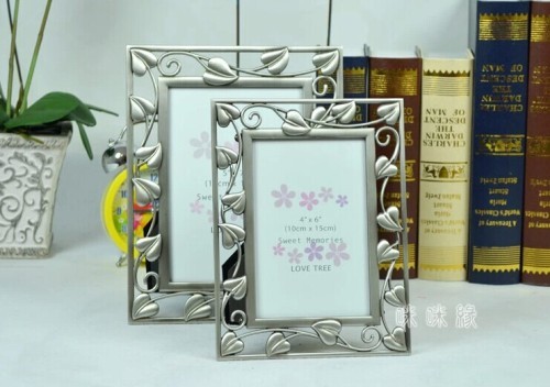 villager / european / metal / oblong / marriage photo frame