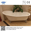 Slipper luxurious clawfoot cast iron bathtub