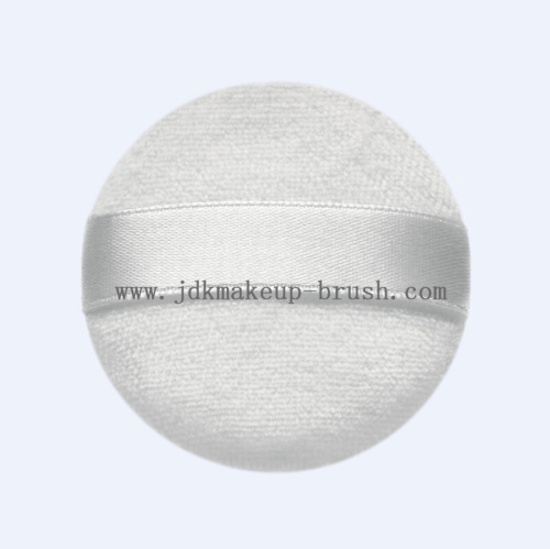 White round cotton powder puff