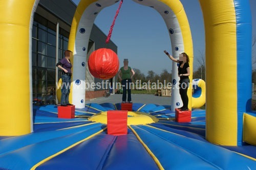 Octopus inflatable dodge ball game