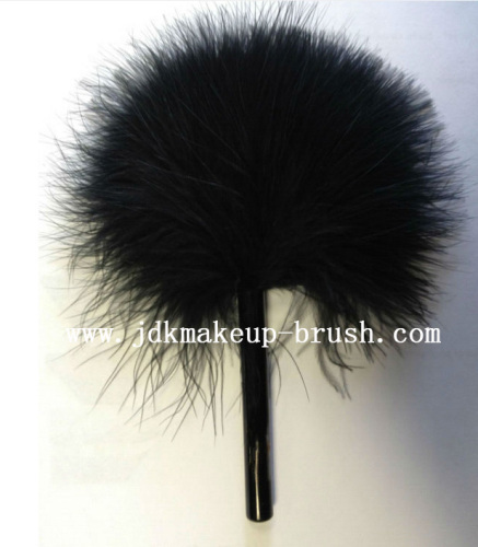 Short handle black turkey feather powder brush