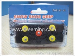 TPE 5SPIKES SHOE COVER IN THE SNOW AND ICE