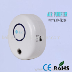 home mini air purifier removing odor and killing bacteria