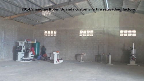 Uganda customer factory-Shanghai Robin tire retreading equipment