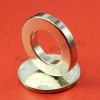 Permanent Magnet Suppliers of N42 Grade D26 x d15 x 4mm Radially Magnetized Ring Magnets