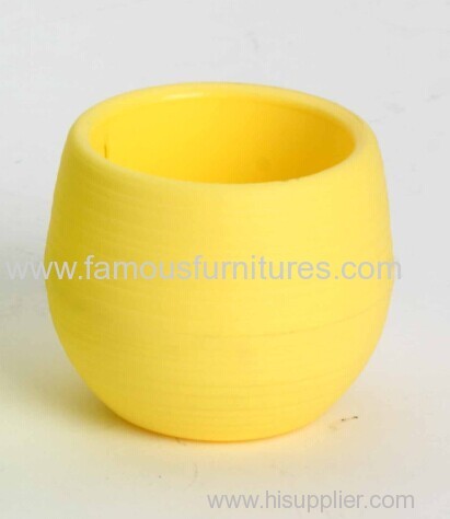 small plastic desk flower pot