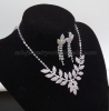 Pretty Leaf Shape Glass Beads Necklace