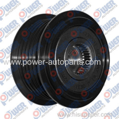 CLUTCH PULLEY WITH VP2M5U 10A352 AA