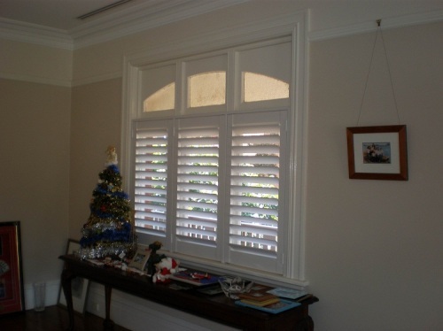 Solid Wooden Plantation Shutter