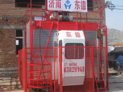 frequency conveersion construction hoist