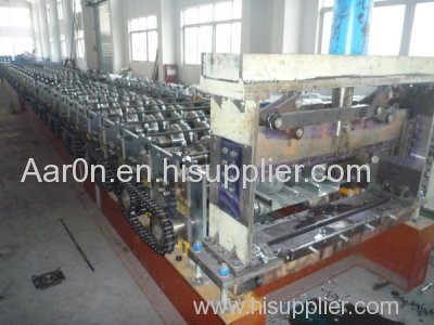 Closed Metal Deck Roll forming Machine