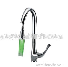 (LF-014)hard brass body zinc handle LED kitchen faucet single lever color change LED faucet new product basin tap