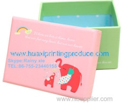 base lid pink and green gift boxes
