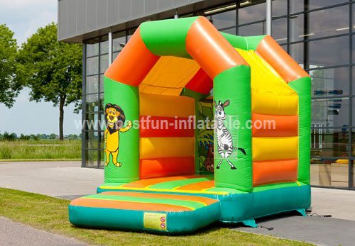 Bouncy castle Midi Jungle