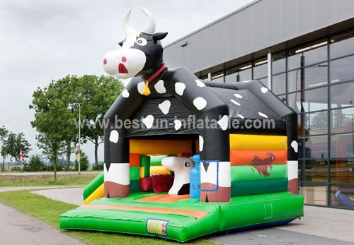 Cow Multifun inflatable combo